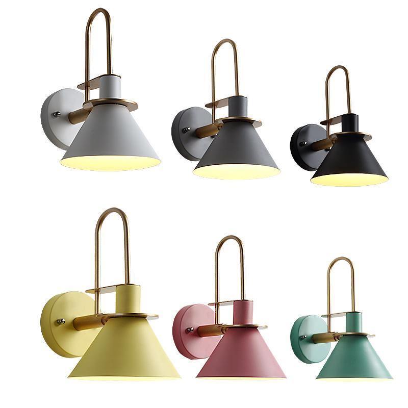 Lampe Murale Noire et Dorée Minimaliste Pour Ambiance Élégante