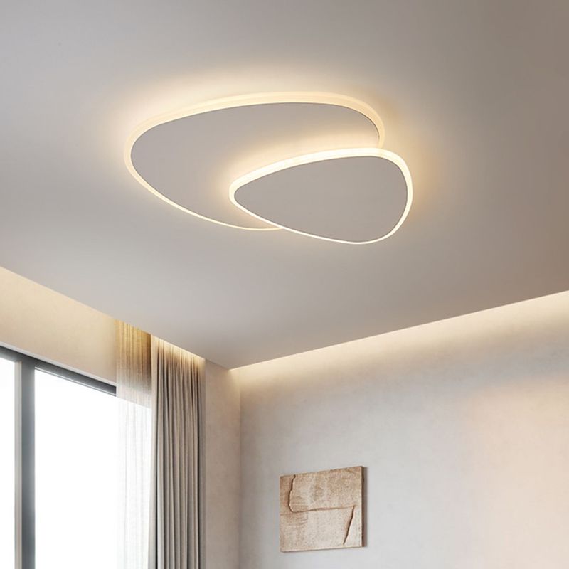 Plafonnier Triangulaire Moderne Blanc Pour Salon Lumière Douce Et Uniforme