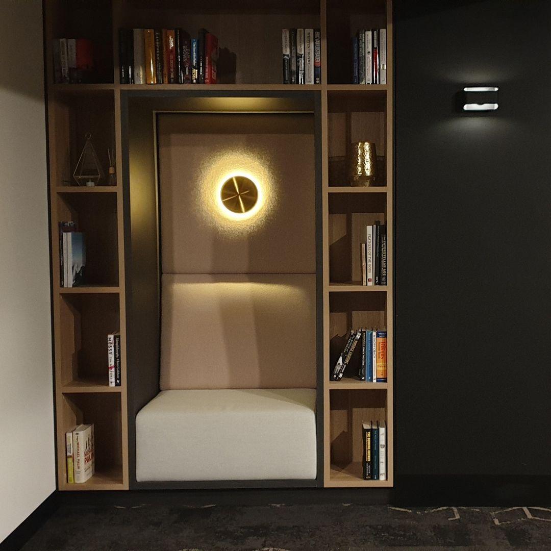 Lampe Murale en Laiton Avec LED Intégrée et Températures Réglables