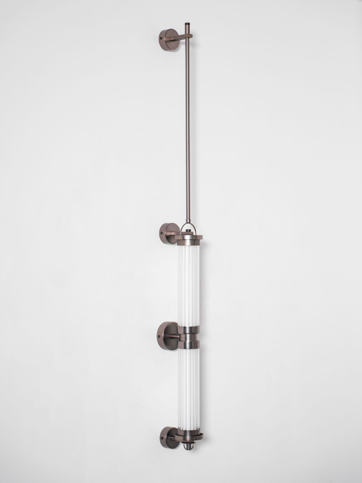 Applique Murale Verticale En Verre Nordic Avec Led Intégrée Et Cct Ajustable