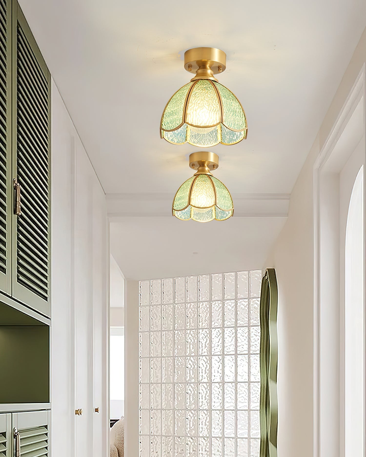 Plafonnier Vitrail Style Art Déco Pour Ambiance Chaleureuse