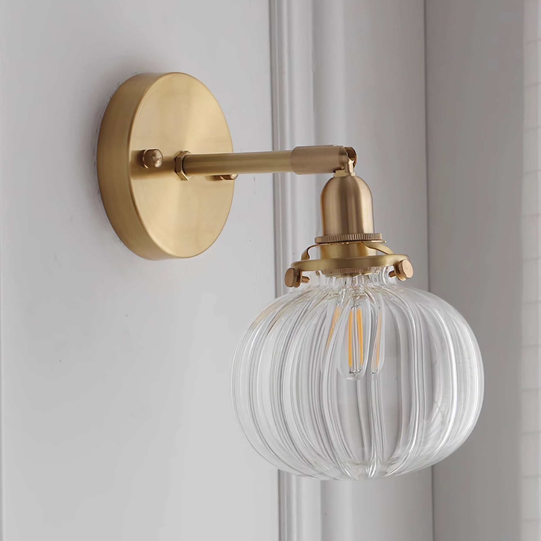 Applique Murale Baroque Verre Fumé Avec Abat Jour Laiton Pour Lumière Chic