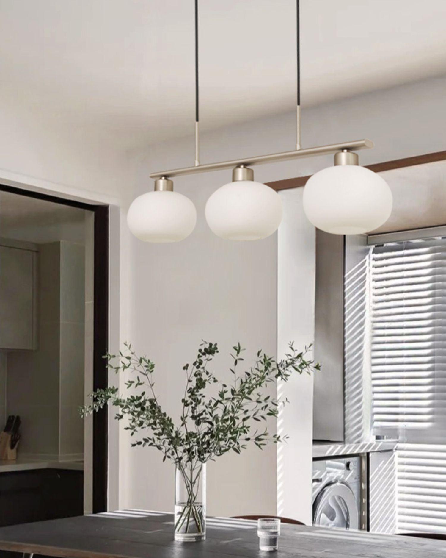 Suspension Lampe Linéaire À Trois Globes Dorés Pour Éclairage Chaleureux
